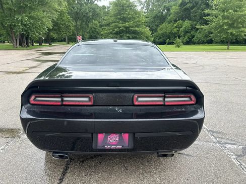Used 2009 Dodge Challenger SRT8 w/ SRT Option Group II RWD image 6