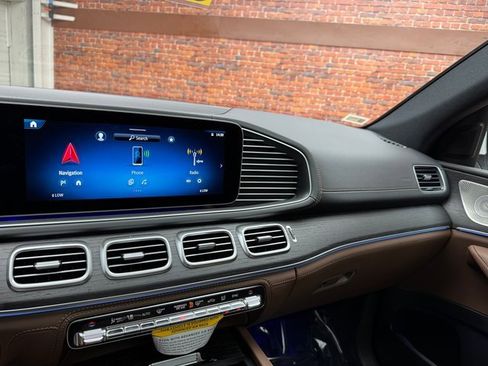 New 2026 Mercedes-Benz GLE 53 AMG 4MATIC Coupe image 17