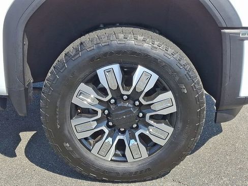 Certified 2024 GMC Sierra 2500 Denali w/ Denali Reserve Package AWD/4WD image 8
