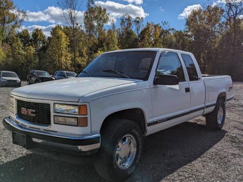 Used 1997 GMC Sierra 1500 4x4 Extended Cab w/ Image Max Pkg image 2
