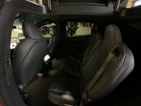 Used 2022 Tesla Model X image 5