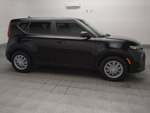 Used 2021 Kia Soul LX FWD image 11