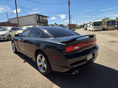 Used 2011 Dodge Charger R/T w/ Wheels & Tunes Group RWD image 8