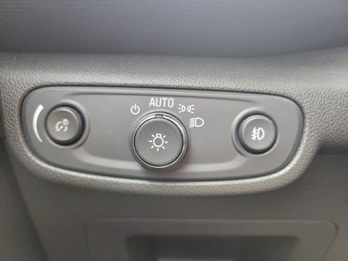 Used 2022 Chevrolet TrailBlazer LT FWD image 19
