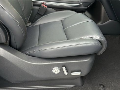 New 2025 Lincoln Navigator L Reserve w/ Jet Appearance Package image 8