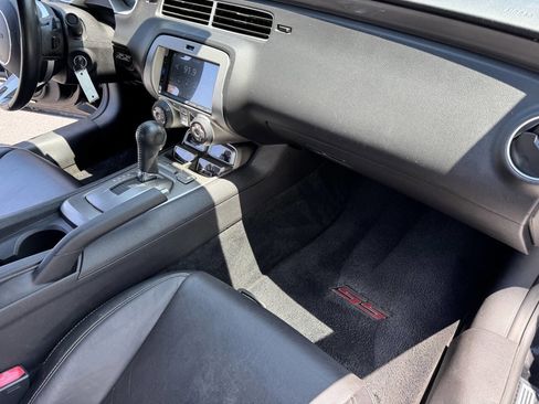 Used 2010 Chevrolet Camaro SS image 7