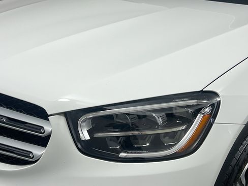 Used 2022 Mercedes-Benz GLC 300 4MATIC w/ Premium Package Lite image 11