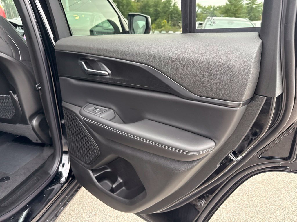 New 2027 Jeep Grand Cherokee Laredo X AWD/4WD image 25