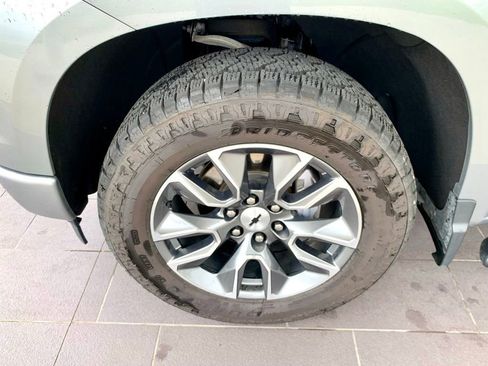 Used 2023 Chevrolet Silverado 1500 RST w/ Z71 Off-Road Package image 11