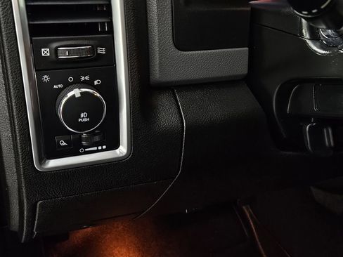 Used 2019 RAM 1500 Classic Warlock image 26