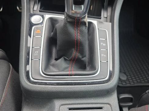 Used 2019 Volkswagen GTI Autobahn FWD image 31