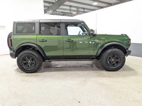 Used 2023 Ford Bronco Wildtrak image 2