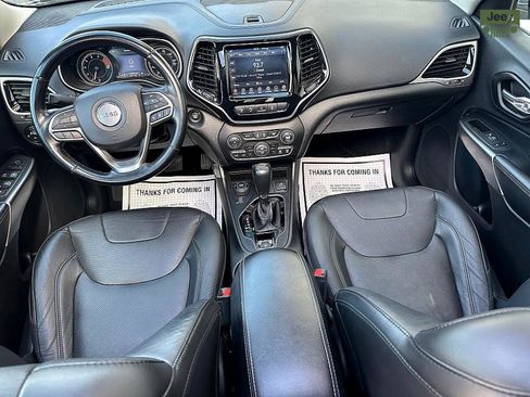 Used 2021 Jeep Cherokee Limited image 9