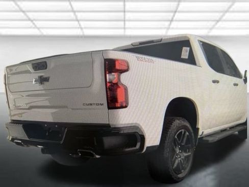 Used 2024 Chevrolet Silverado 1500 Custom Trail Boss AWD/4WD image 4