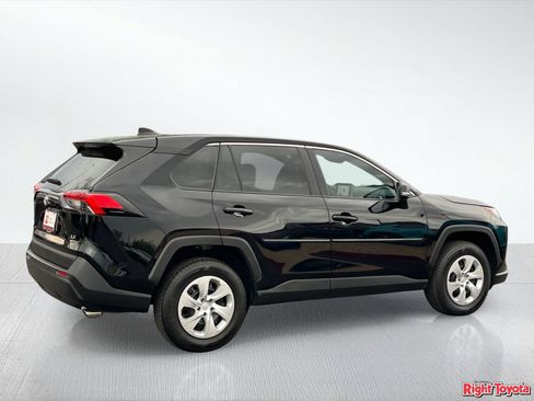 Certified 2023 Toyota RAV4 LE AWD/4WD image 7