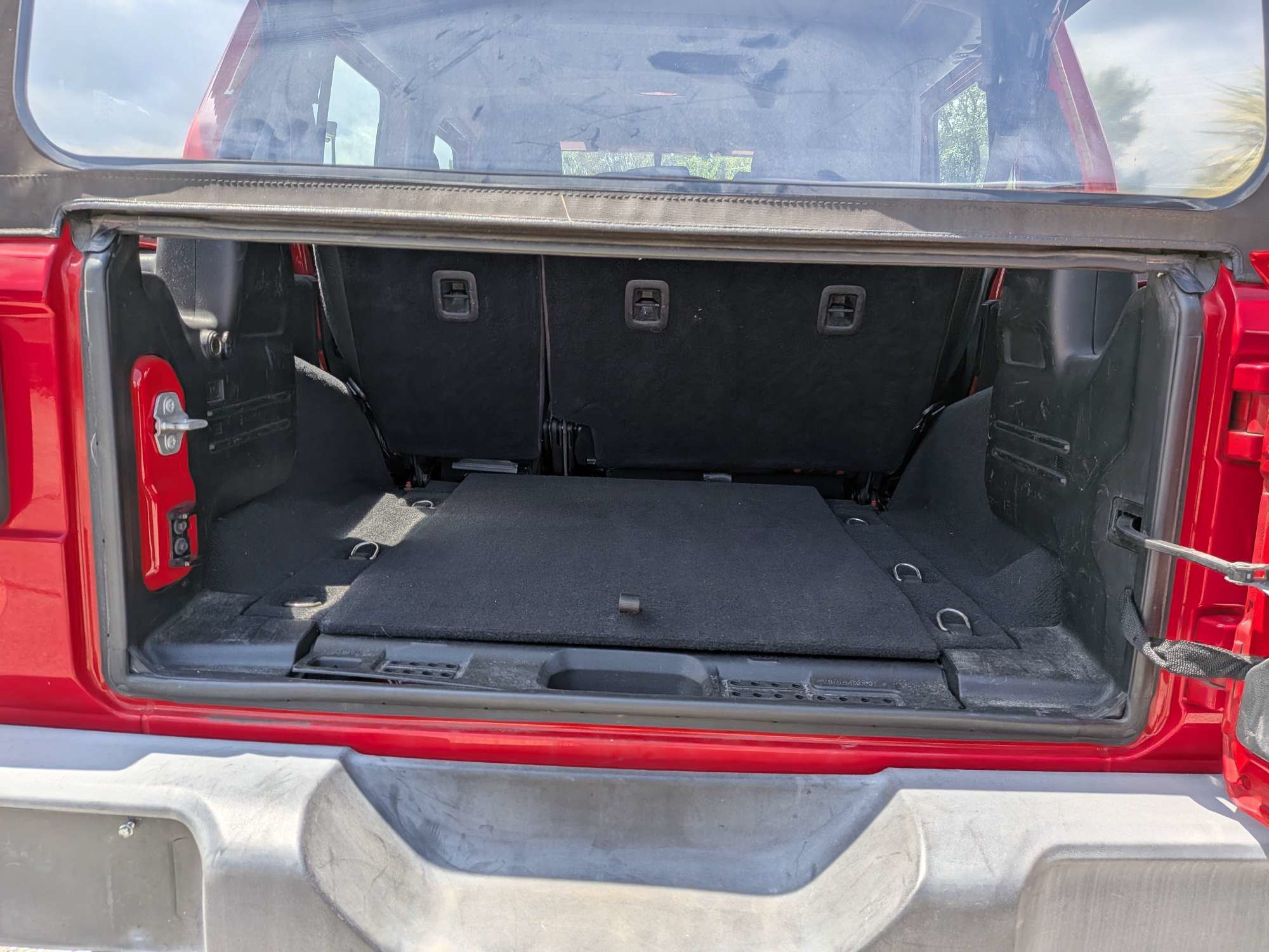 Used 2018 Jeep Wrangler Unlimited Sport AWD/4WD image 13
