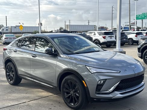 Used 2025 Buick Envista Sport Touring image 12