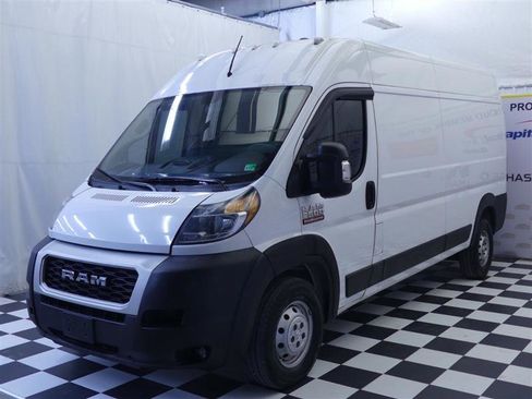 Used 2020 RAM ProMaster 2500 w/ Interior Convenience Group image 4