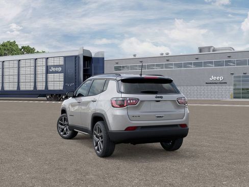 Used 2026 Jeep Compass Limited image 3