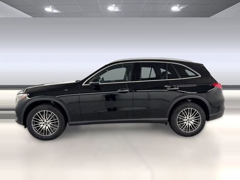New 2026 Mercedes-Benz GLC 300 image 2