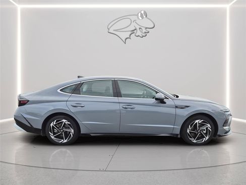 Certified 2026 Hyundai Sonata SEL FWD image 6