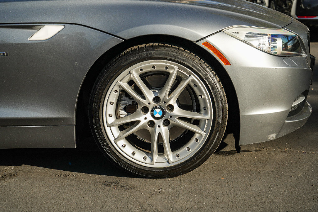 Used 2009 BMW Z4 sDrive30i RWD image 10