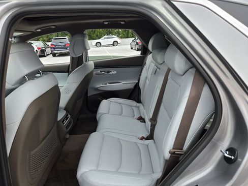 Used 2026 Genesis GV70 2.5T Advanced AWD/4WD image 23
