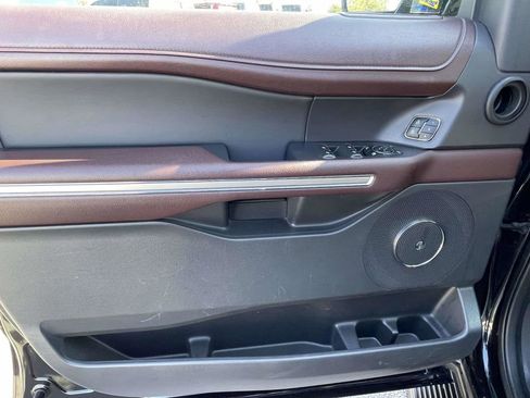 Certified 2024 Ford Expedition Limited image 17