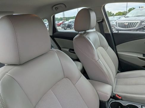 Used 2016 Buick Verano w/ Comfort Package FWD image 24