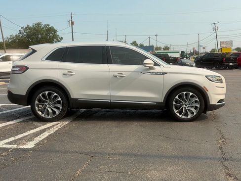 Used 2022 Lincoln Nautilus Reserve FWD image 4