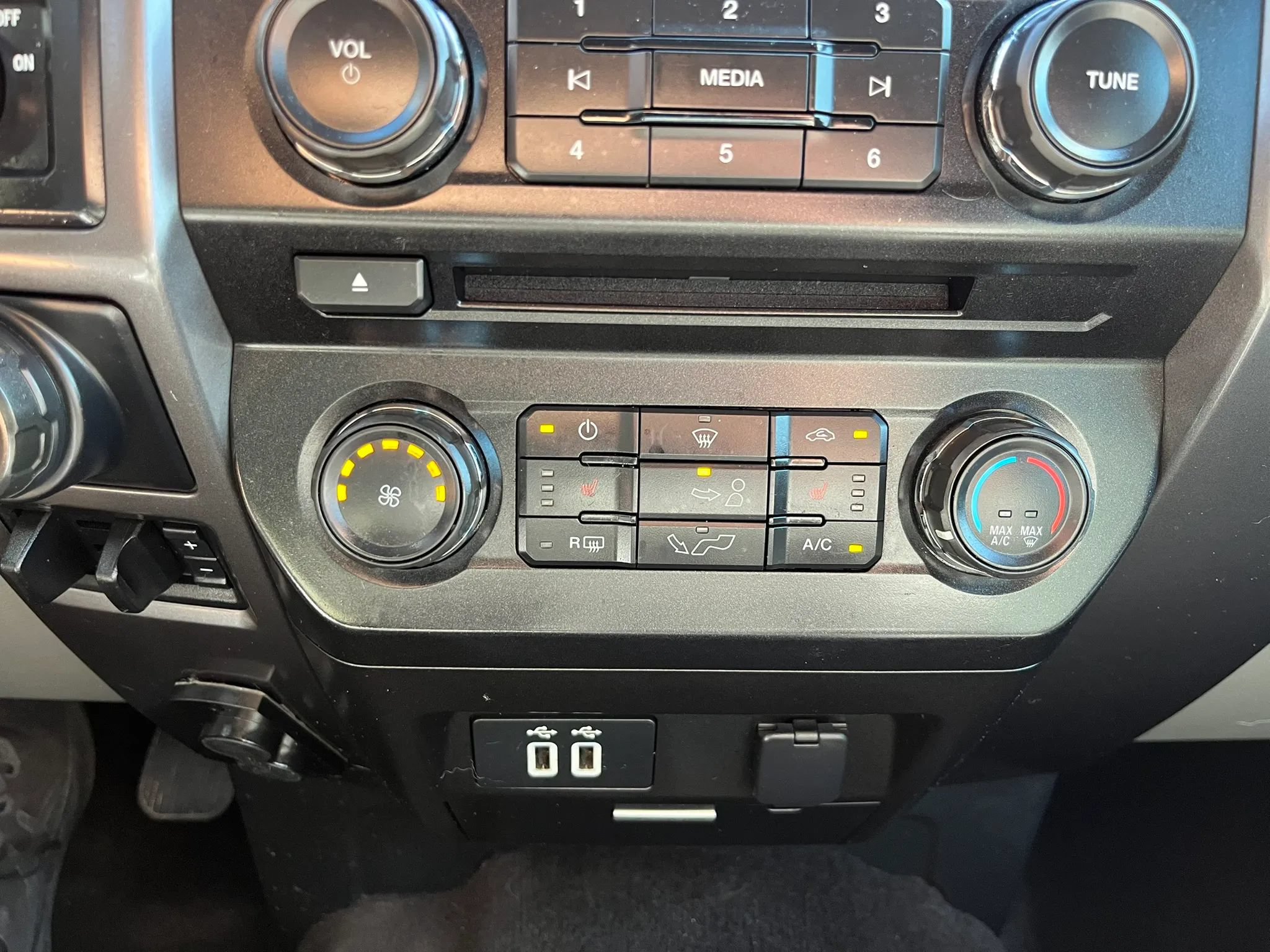 Used 2018 Ford F150 XLT w/ Equipment Group 302A Luxury RWD image 22