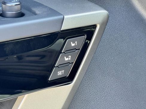 New 2025 Toyota Tundra Limited AWD/4WD image 18