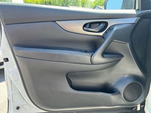 Used 2017 Nissan Rogue Sport S w/ S Appearance Package image 10