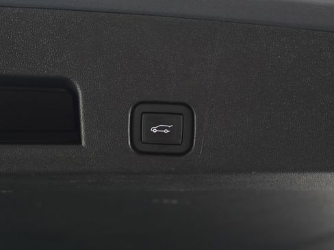 Used 2025 GMC Acadia Elevation w/ Elevation Premium Package image 19