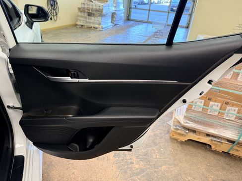 Used 2023 Toyota Camry LE FWD image 17