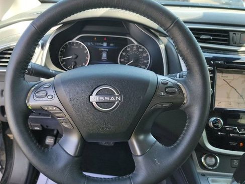 Used 2023 Nissan Murano SV AWD/4WD image 5