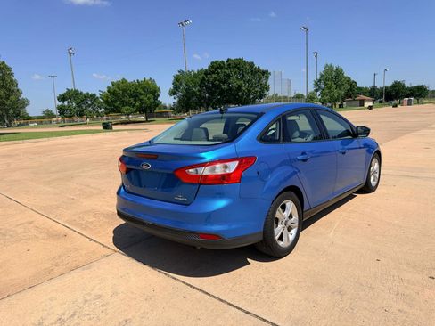 Used 2014 Ford Focus SE FWD image 27