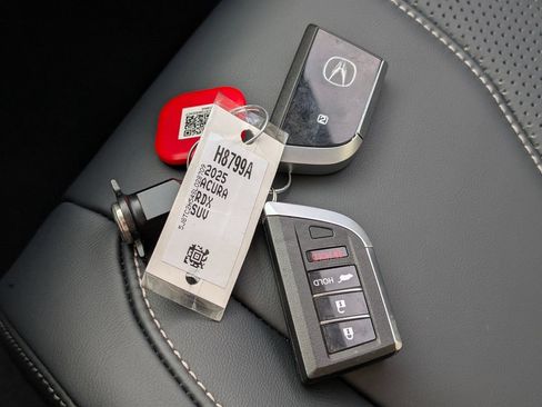 Used 2025 Acura RDX SH-AWD w/ Technology Package image 39