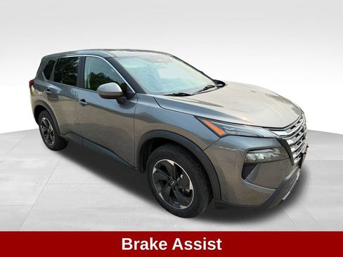 Used 2024 Nissan Rogue SV AWD/4WD image 9