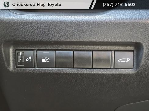 Used 2022 Toyota RAV4 XLE image 11