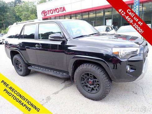 Certified 2024 Toyota 4Runner TRD Off-Road Premium w/ Moonroof Package AWD/4WD image 1