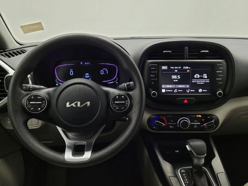 Used 2025 Kia Soul LX image 22