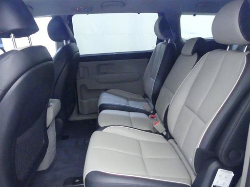 Used 2019 Kia Sedona EX FWD image 25