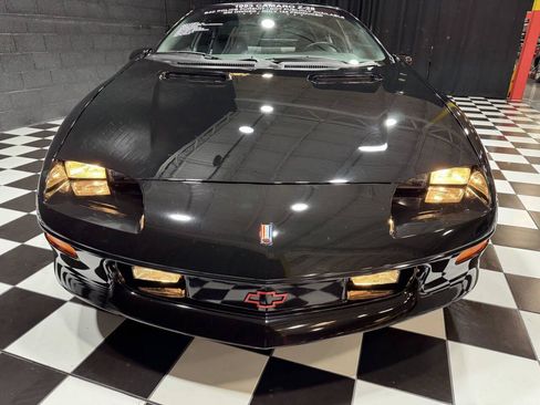 Used 1993 Chevrolet Camaro Z28 RWD image 15