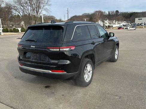 Used 2023 Jeep Grand Cherokee Laredo w/ Luxury Tech Group I image 3