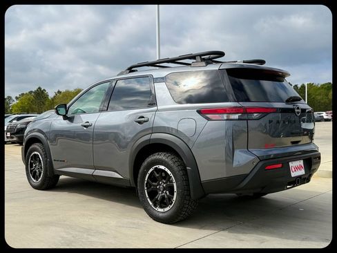 Used 2025 Nissan Pathfinder Rock Creek image 23