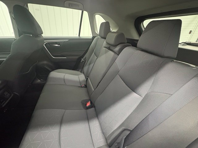 Used 2025 Toyota RAV4 XLE AWD/4WD image 9