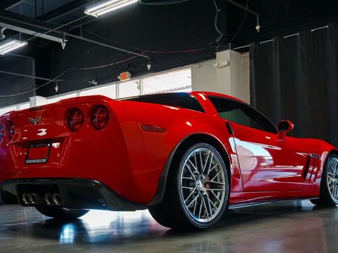 Used 2012 Chevrolet Corvette Grand Sport w/ 2LT Preferred Equipment Group RWD image 6
