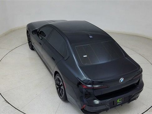 Used 2024 BMW 740i w/ Premium Package image 86