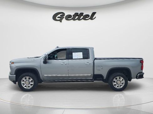 Used 2024 Chevrolet Silverado 2500 High Country w/ High Country Premium Package AWD/4WD image 8